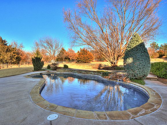 2nd image of 10624 Pond Meadow Dr
