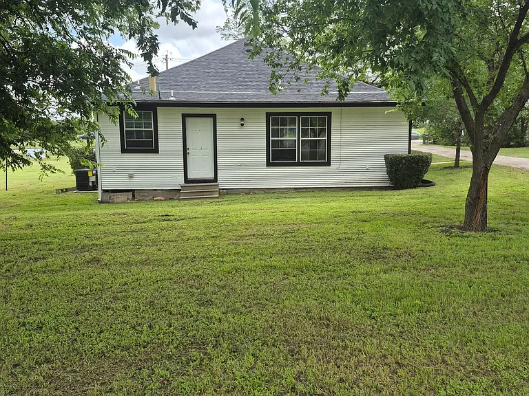 6000 N Highway 183 — Photo 4