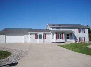3965 10th St N, Fargo, ND 58102