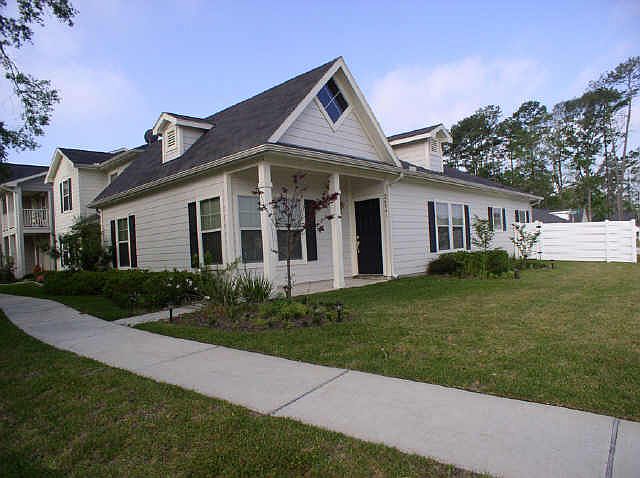 1st image of 26841 Manor Crest Ct