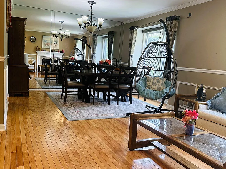 2 Russell Ct — Photo 6