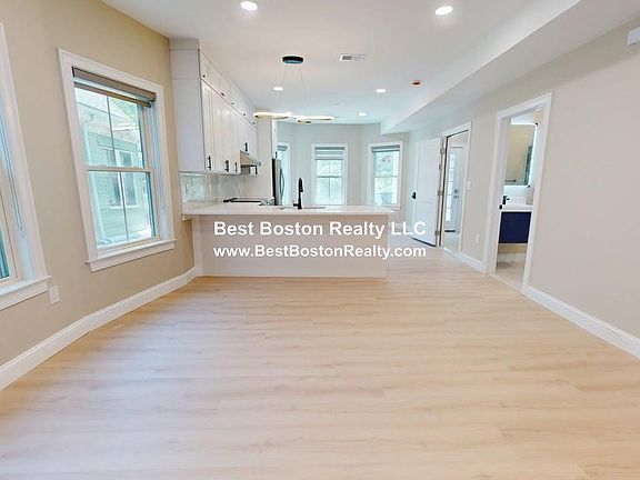 5th image of 231 Highland Ave #2
