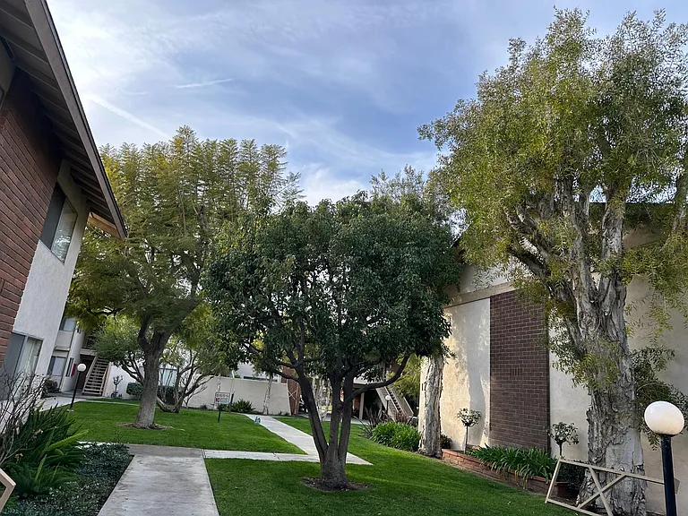 Monterey Apartments — Photo 19