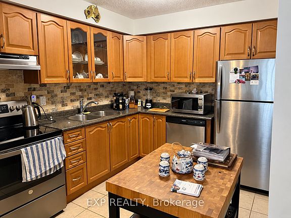 4th image of 2301 Derry Rd W #105