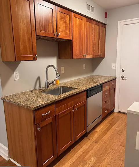 2501 Christian St #106 — Photo 5