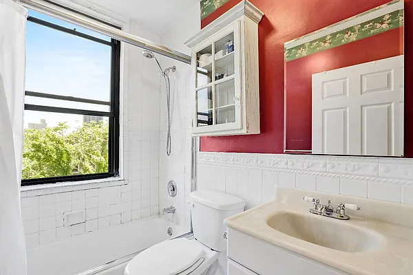 Sold by Real Direct | media 6