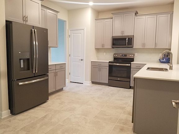 4th image of 11136 Longleaf Woods Dr