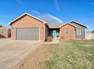 1003 Piercy Ct, Salina, KS 67401