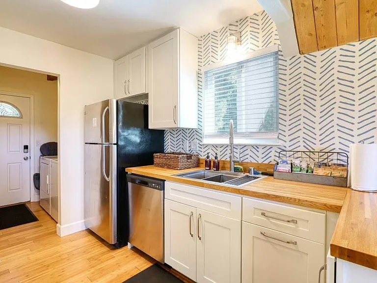 334 Weisshorn Dr — Photo 35