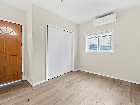 3rd image of 9219 38th Ave S #2