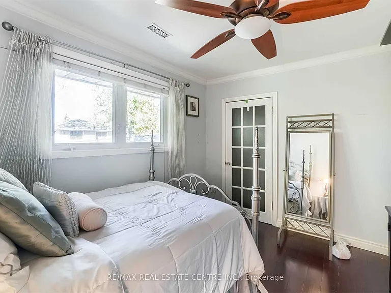 41 Clearside Pl — Photo 28
