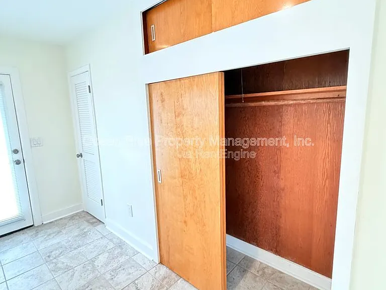 206 Bates Ave #E — Photo 11