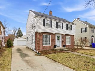 1820 N Superior St, Appleton, WI 54911