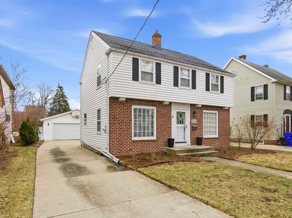 1820 N Superior St, Appleton, WI 54911