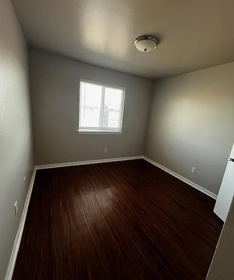 1172 Webberville Rd — Photo 6