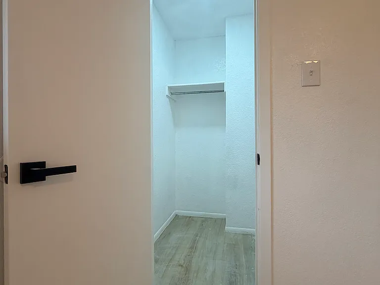 10475 Canyon Vlg — Photo 16