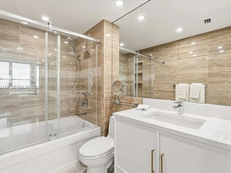 90 Alton Rd #Penthouse 3203 — Photo 24