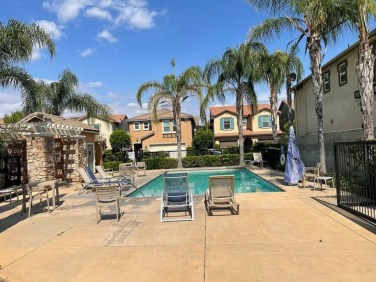 7009 N Harmony Dr — Photo 42