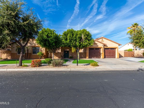 2652 N 143rd Dr, Goodyear, AZ 85395
