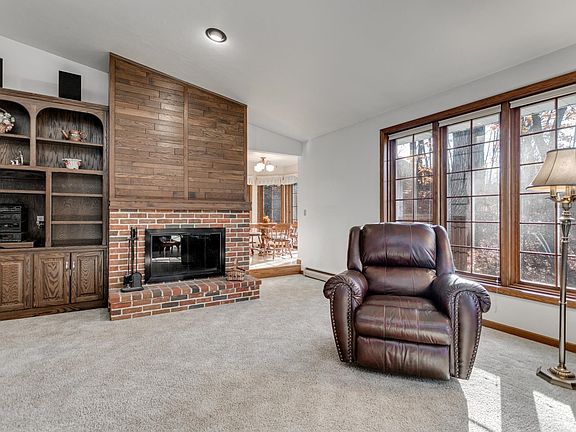 WOODBURNING FIREPLACE