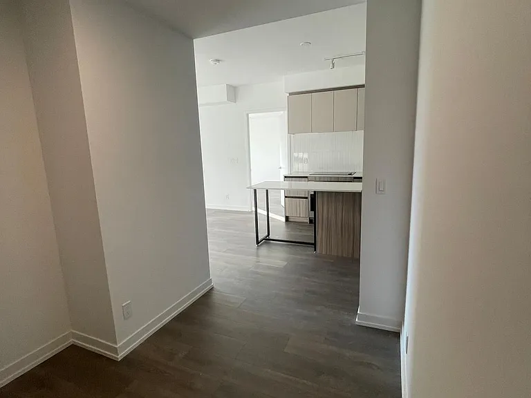 8 Beverley Glen Blvd #D-331 — Photo 12