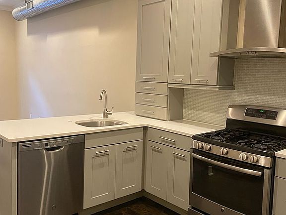 2nd image of 142 N 2nd St #9425937