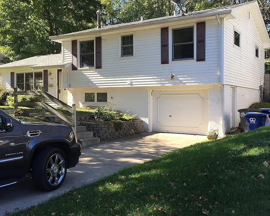 1704 Monterey Ct