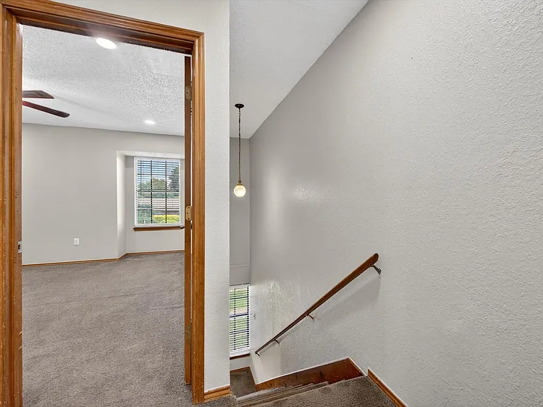 305 Cambridge Dr #305 — Photo 13