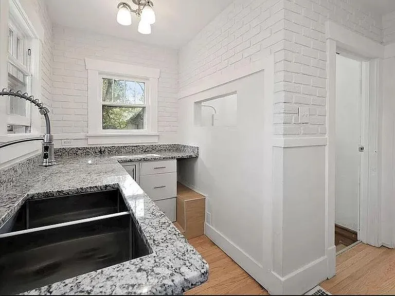 1521 E Platte Ave — Photo 3