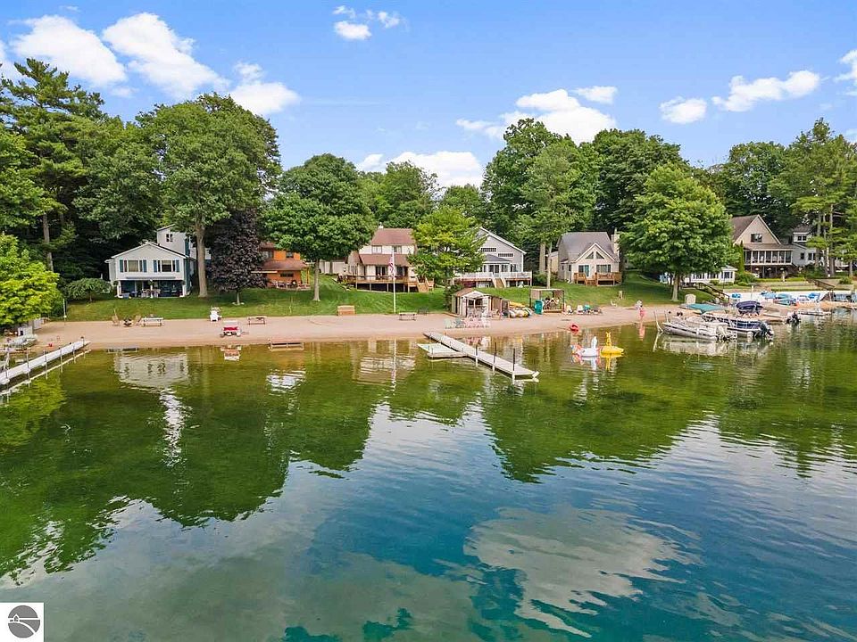 608 Brakel Point Dr, Traverse City, MI 49685 | Zillow