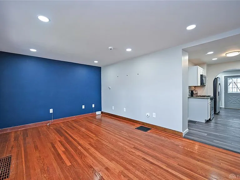 2368 Fauver Ave — Photo 7
