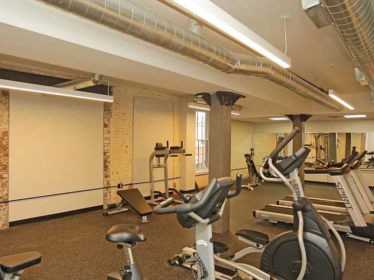 Oak Knitting Mill Apartments Franklin Square Available — Photo 6