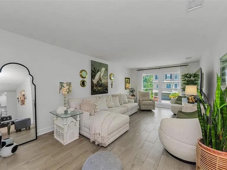 2700 Bayshore Blvd #5210 — Photo 4