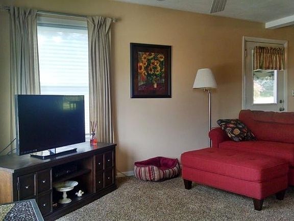 4th image of 1522 La Grange Ave