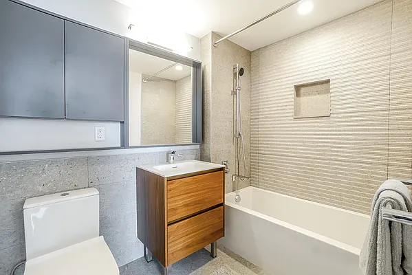 Rented by Bond New York | media 36