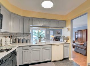 59 Boulder Run Rd, Paterson, NJ 07501