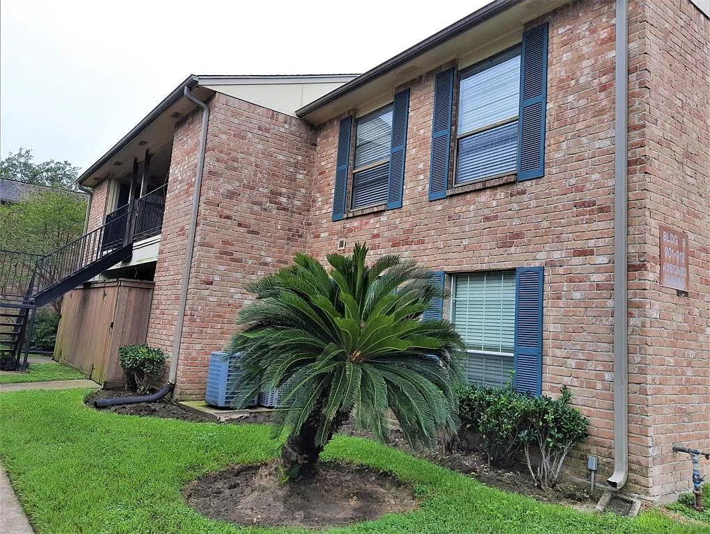 2 bed, 2.0 bath, 941 sqft, $1,500 — Photo 1