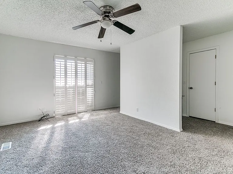4820 W Uniontown St N — Photo 32