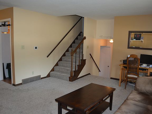 5th image of 4807 Royal Ct