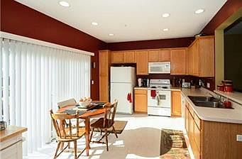 3rd image of 11339 Davenport Cir NE Unit E