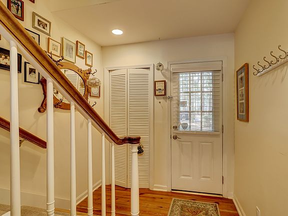 4th image of 31 Shipyard Dr APT E3