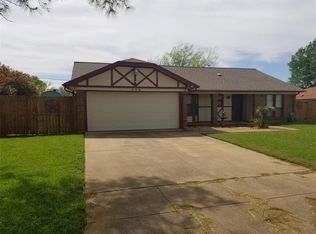 528 Baldwin Ave, Crowley, TX 76036