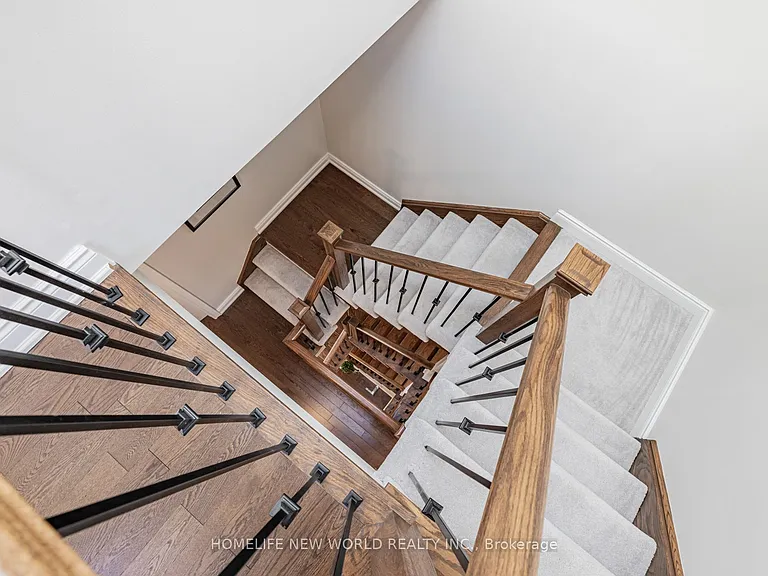 77 Glazebrook Dr — Photo 16