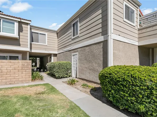 31371 The Old Rd Unit E, Castaic, CA 91384