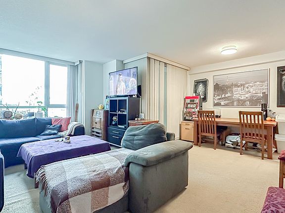 5th image of 1318 Homer St #701