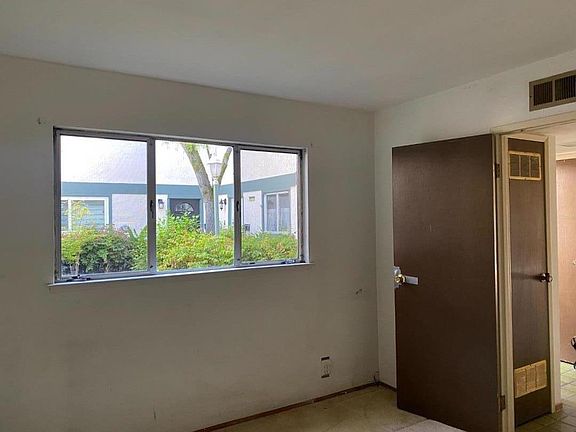 2nd image of 1104 Terra Nova Blvd