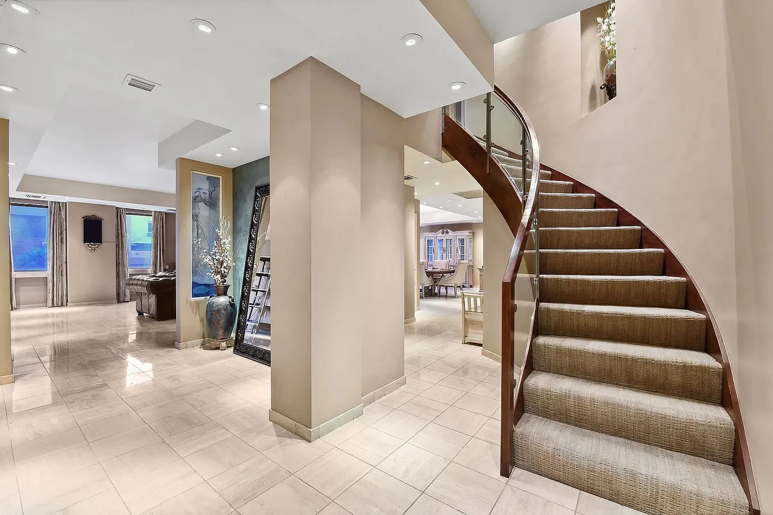 1512 Larimer St — Photo 1