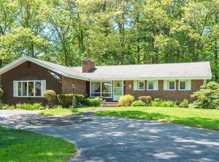 3 Lakeridge Dr, Georgetown, MA 01833
