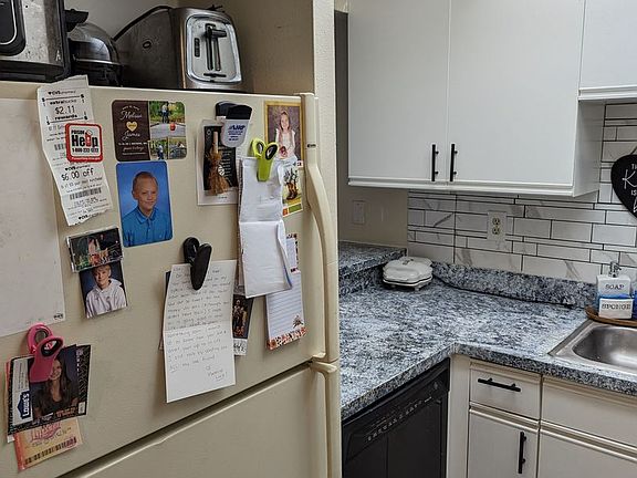 5th image of 100 E Kentucky Ave APT B4
