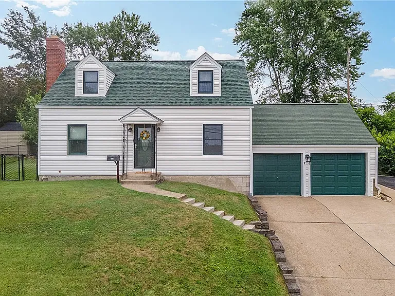 20 Locust Ln — Photo 1